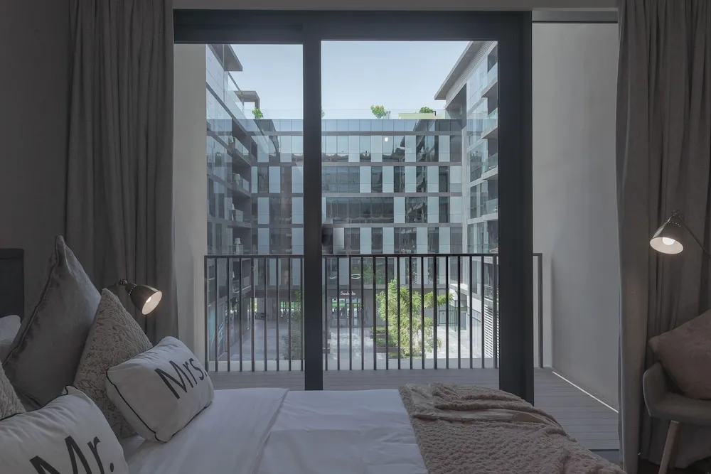 Apartment, 2 Bedroom with Maidsroom