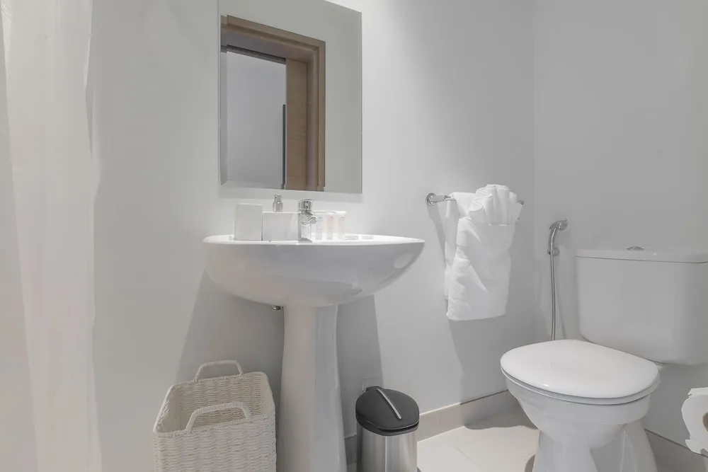 Apartment, 2 Bedroom with Maidsroom