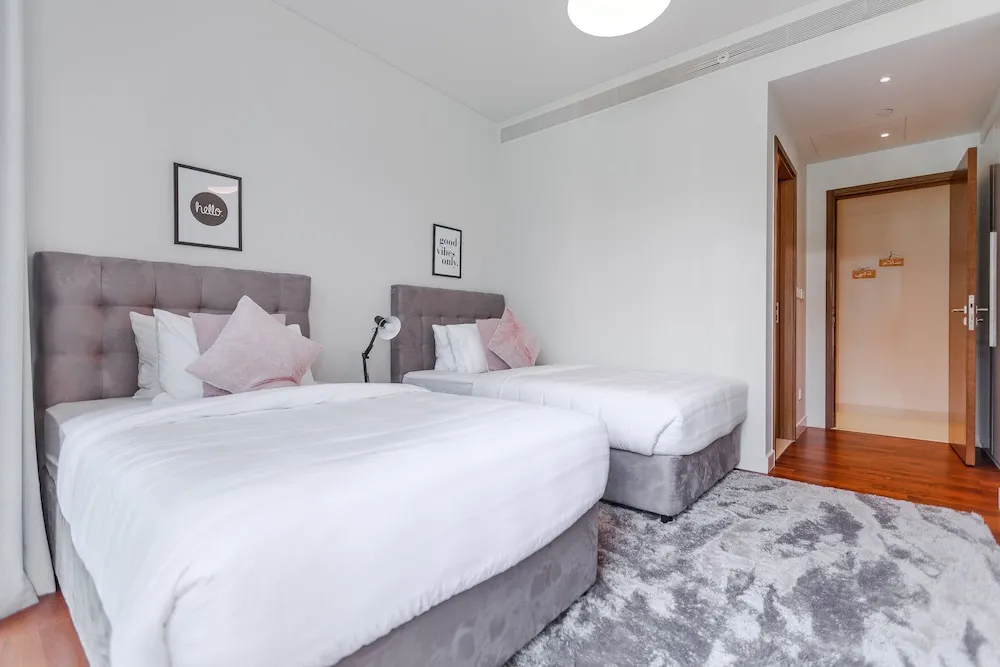 Apartment, 2 Bedroom with Maidsroom