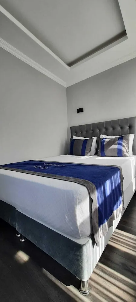 Comfort Tek Büyük Yataklı Oda