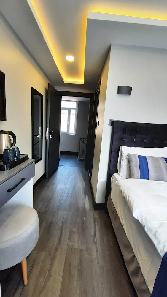 Comfort Tek Büyük Yataklı Oda
