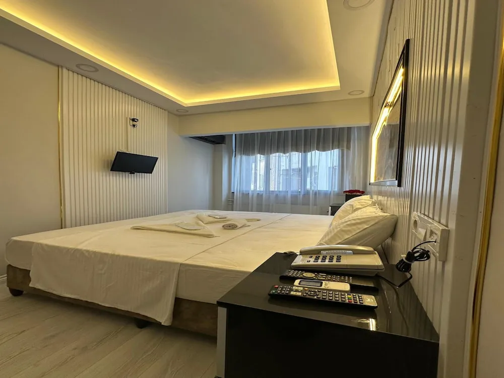Deluxe Üç Kişilik Oda
