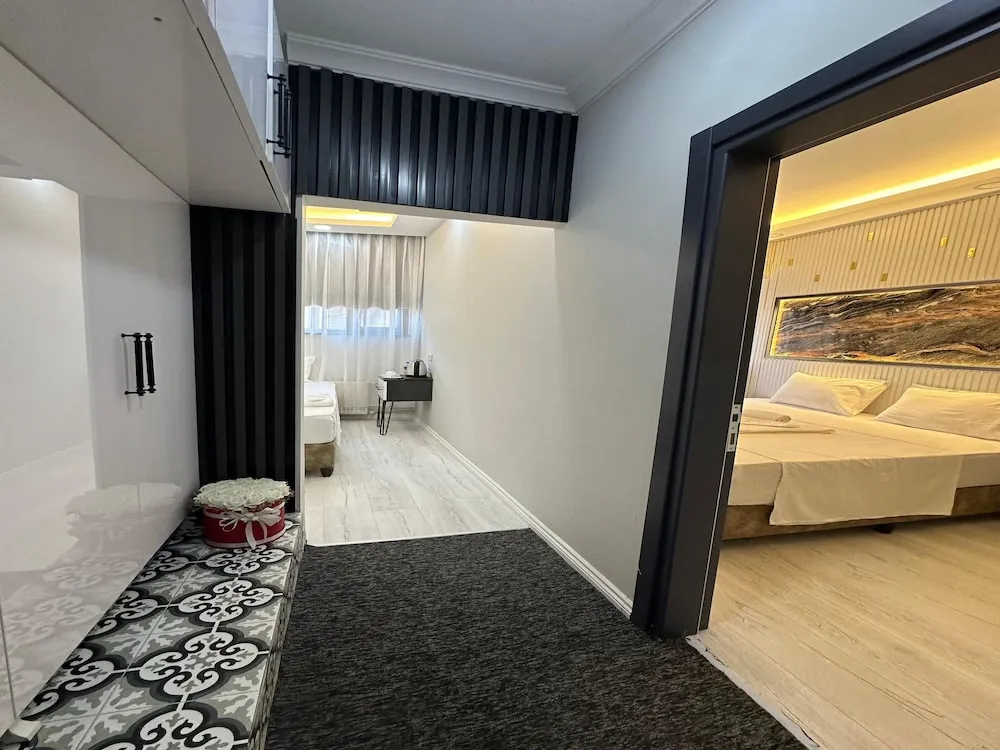 Deluxe Üç Kişilik Oda