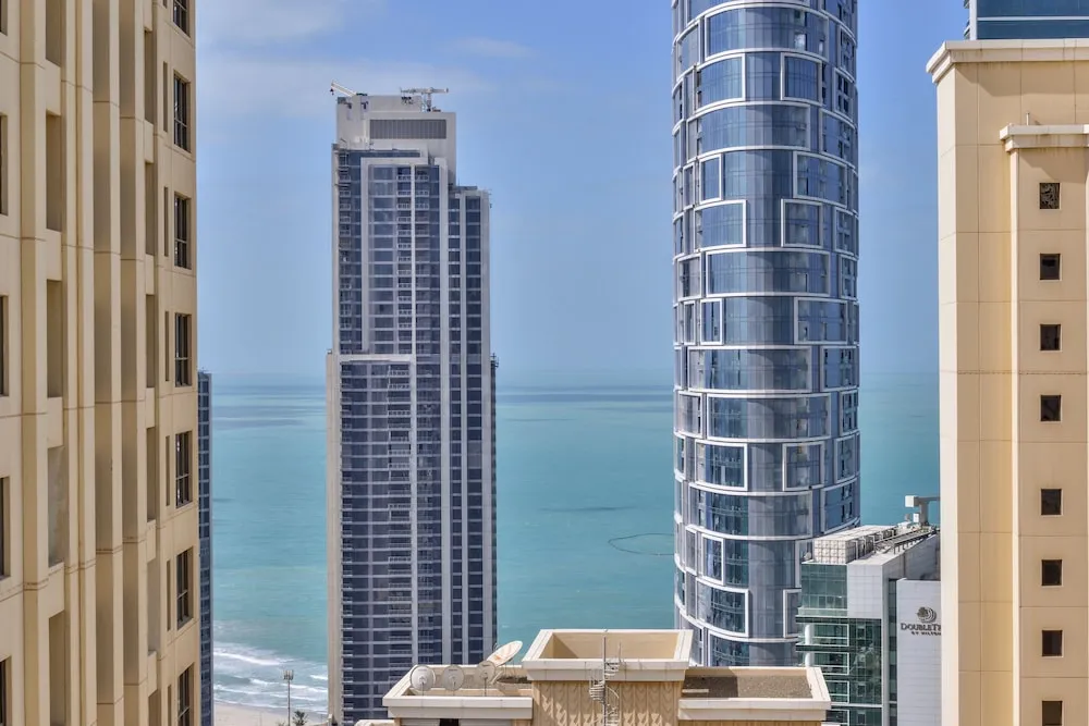 Deluxe 2BR Apartment - Sea View