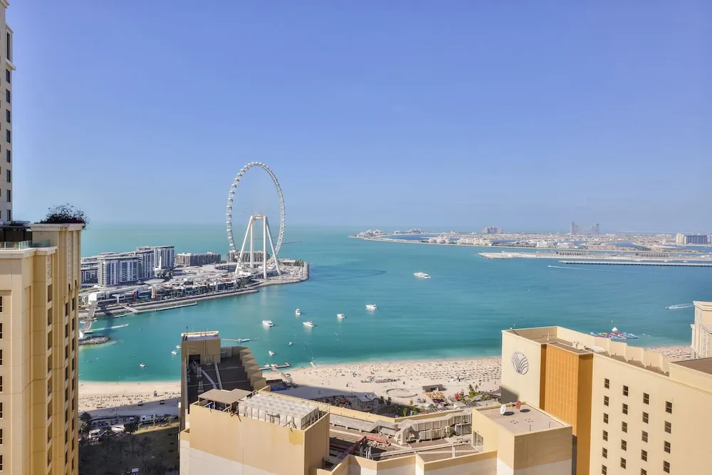 Deluxe 2BR Apartment - Sea View