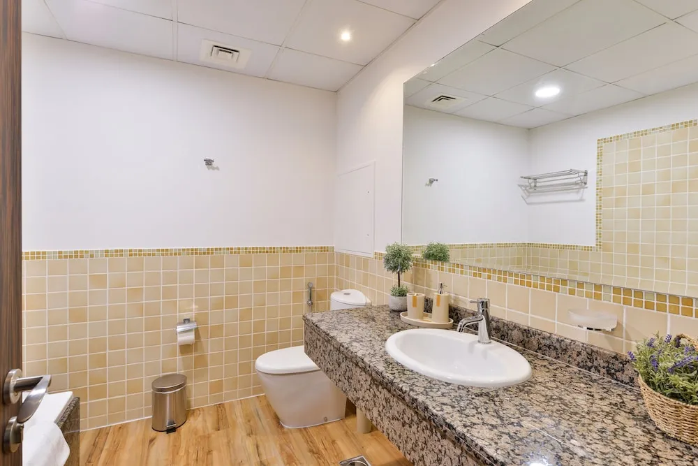 Deluxe 3BR Apartment plus maids room - Marina View