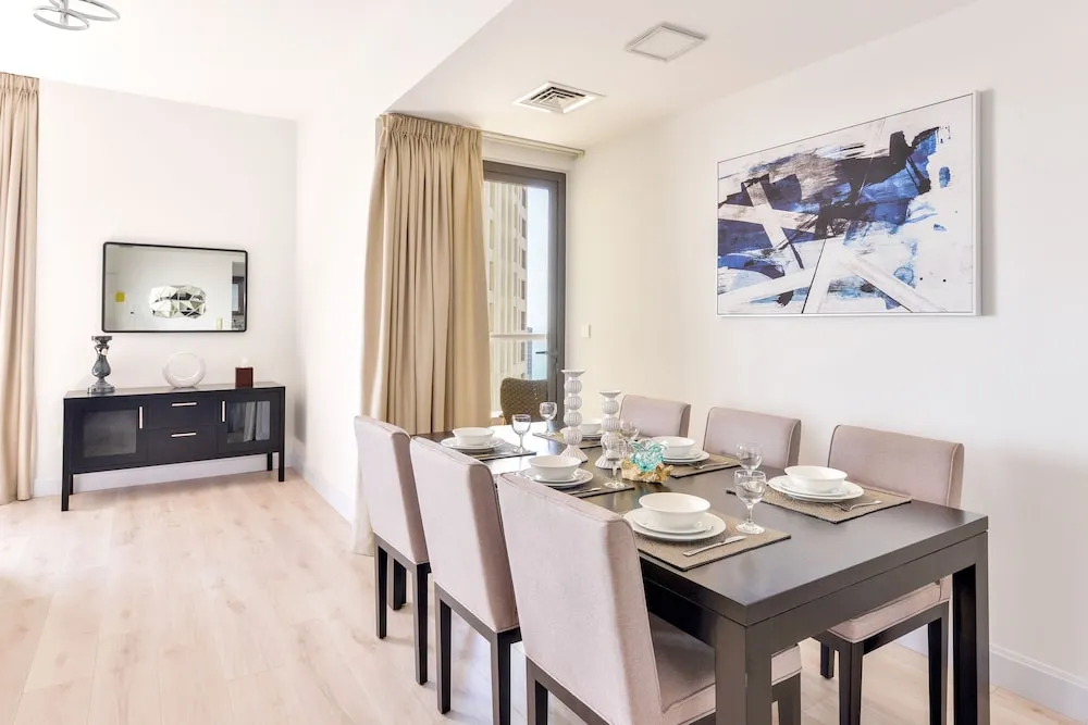 Deluxe 2BR Apartment - Marina View