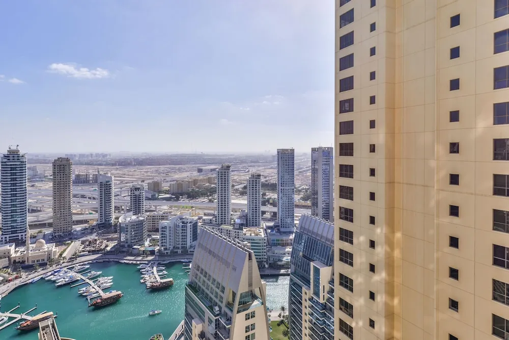 Deluxe 2BR Apartment - Marina View