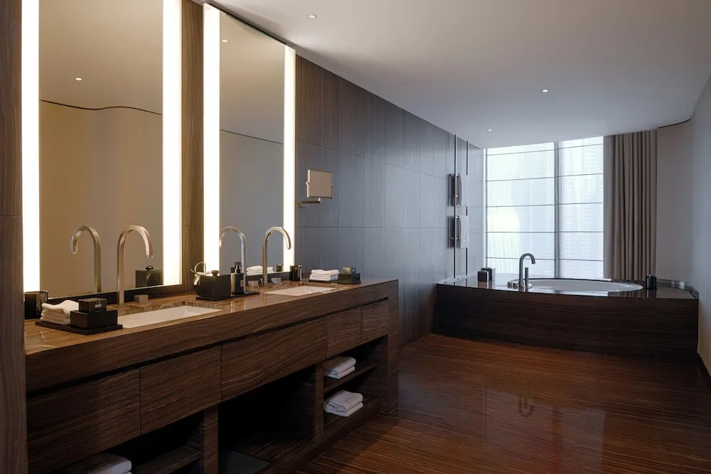Armani Premier Suite