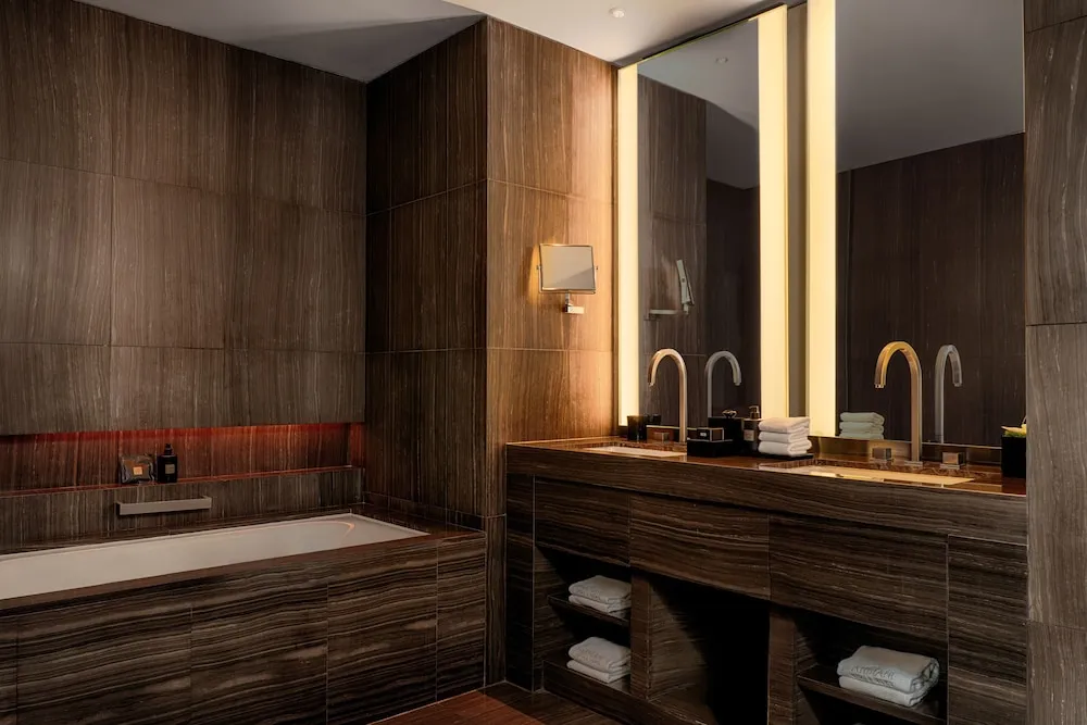 Armani Premier Suite