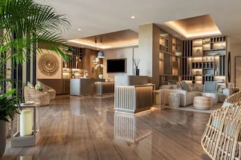 Le Royal Meridien Beach Resort And Spa