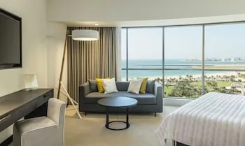 Le Royal Meridien Beach Resort And Spa