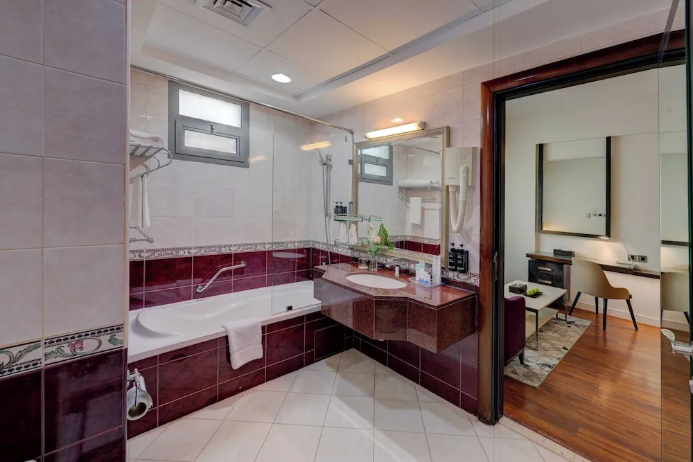 Süit, 1 En Büyük (King) Boy Yatak, Sigara İçilmez