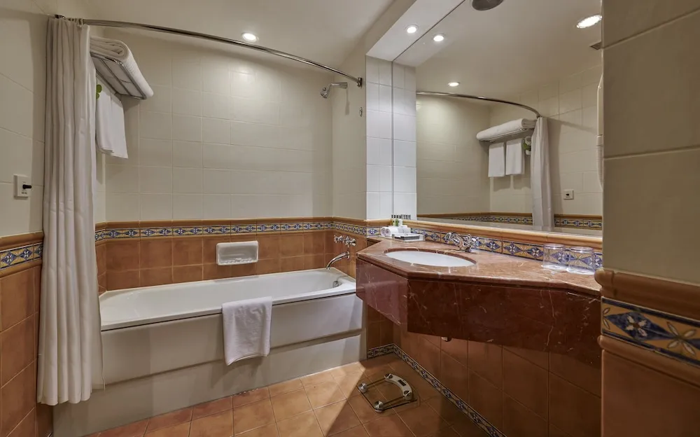 Deluxe Oda, 1 En Büyük (King) Boy Yatak