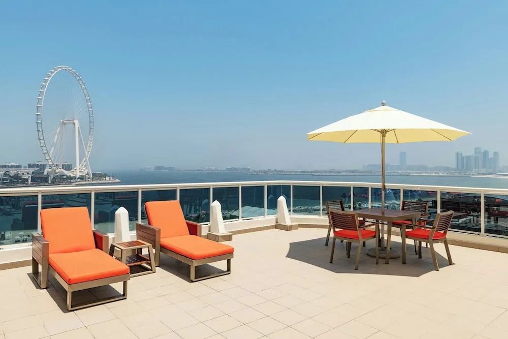 Deluxe Oda, 1 En Büyük (King) Boy Yatak, Sigara İçilmez, Deniz Manzaralı (Balcony)