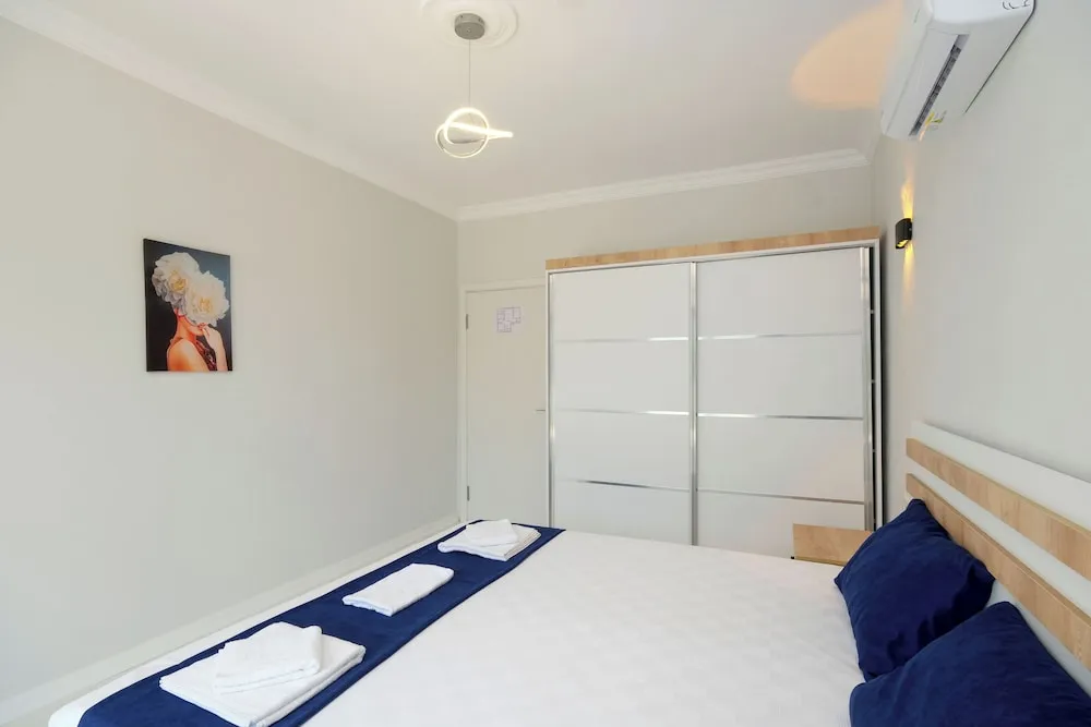Deluxe Villa, Havuz Manzaralı