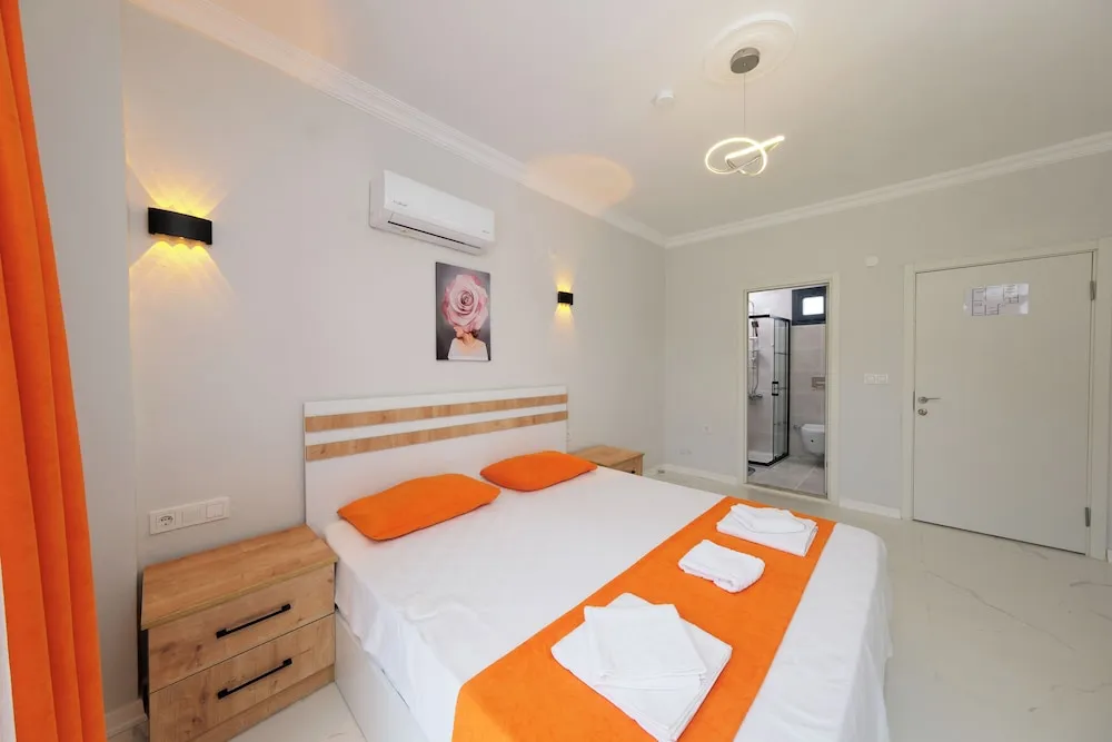 Deluxe Villa, Havuz Manzaralı