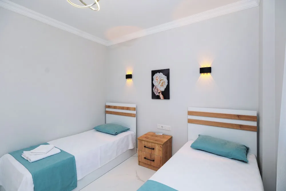 Deluxe Villa, Havuz Manzaralı