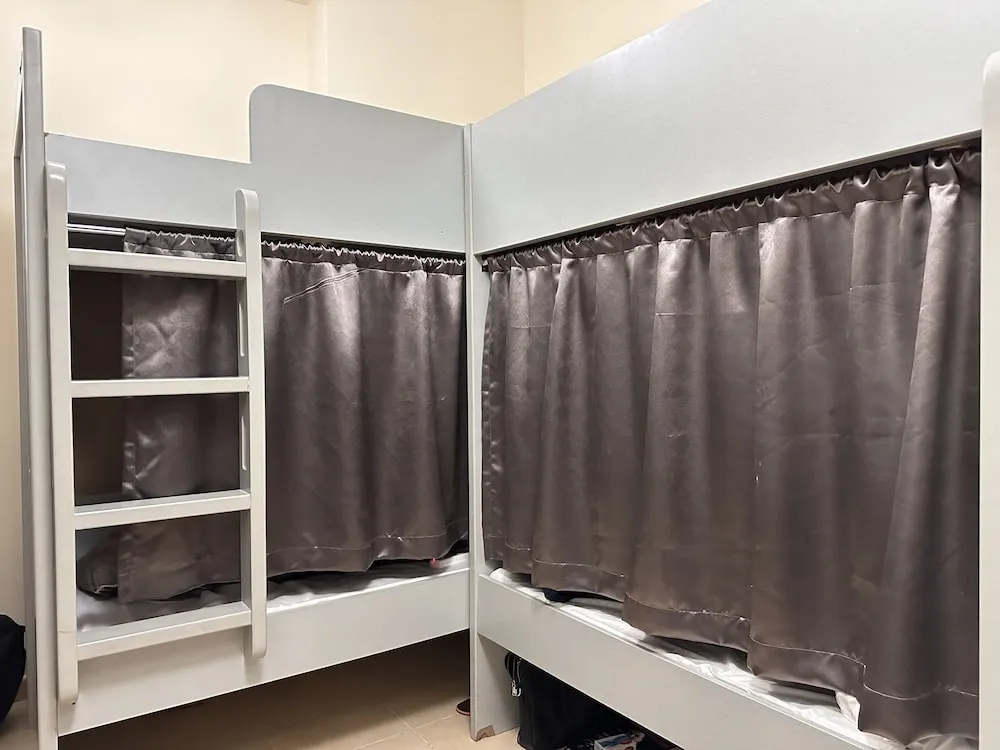 Royal Ortak Ranzalı Oda, Sadece erkekler için, Ortak Banyo