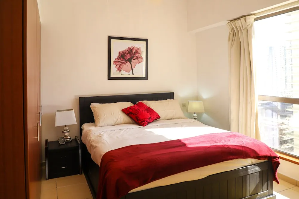 Apart Daire, 2 Yatak Odası, Marina Manzaralı
