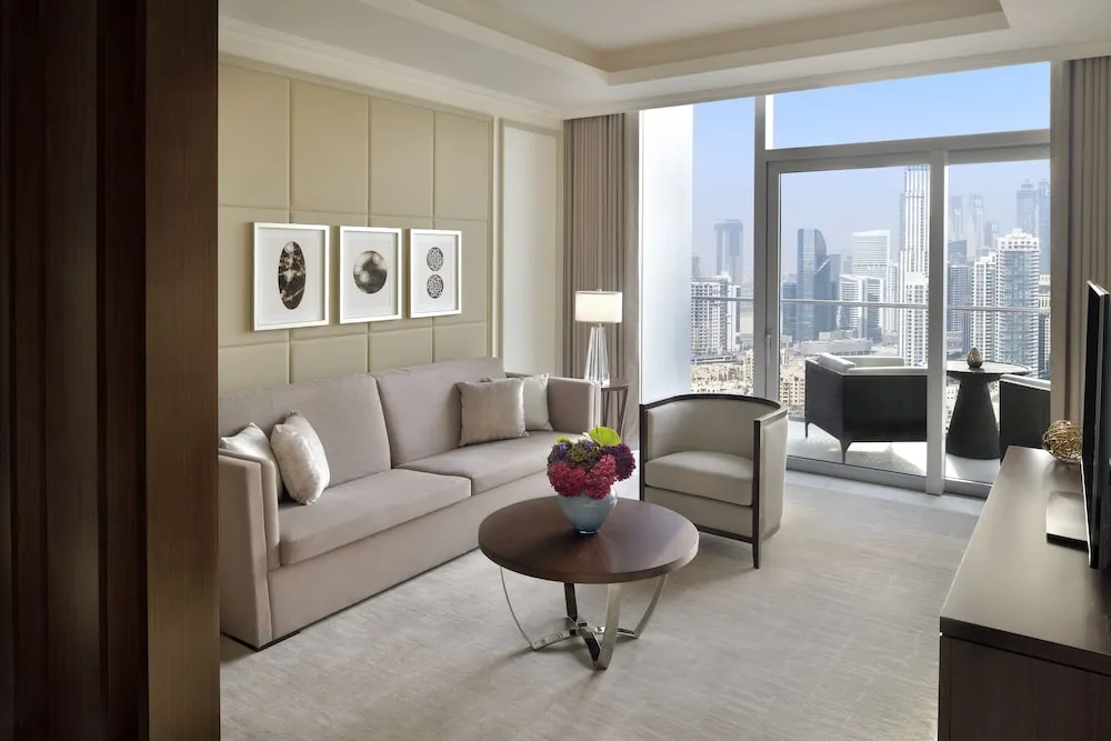 Premier Suite Burj Khalifa & Fountain View - Lounge Access serving Lunch, afternoon tea and Dinner