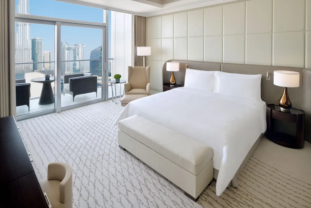 Premier Suite Burj Khalifa & Fountain View - Lounge Access serving Lunch, afternoon tea and Dinner