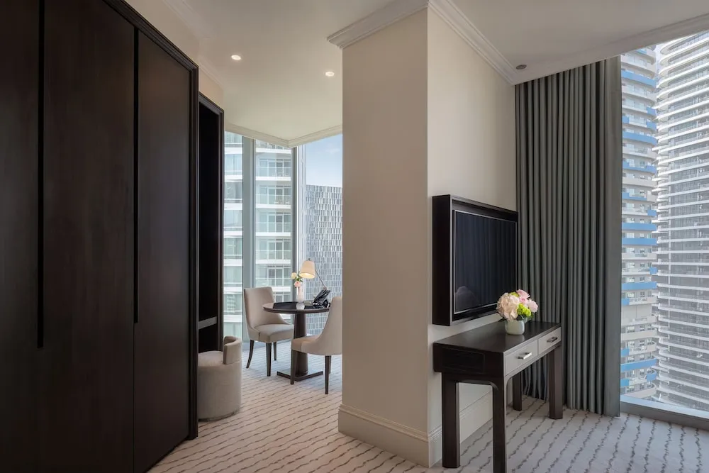 Deluxe Burj Khalifa and Fountain View Room