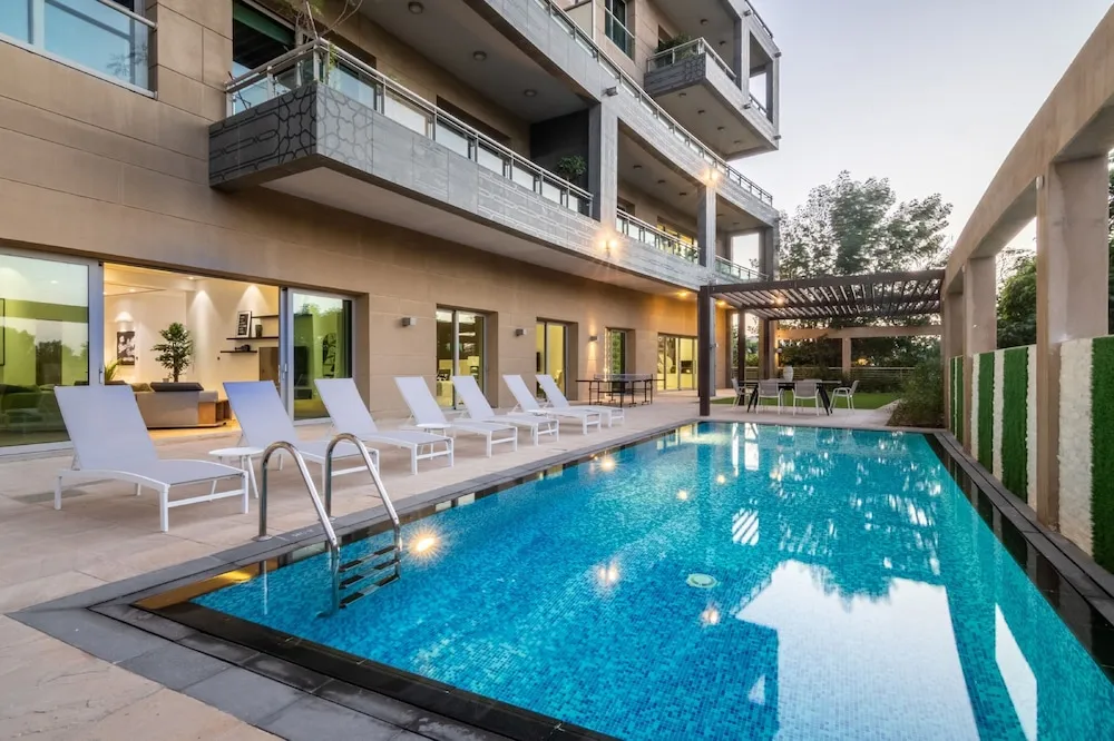 Luxury Çatı Katı Süiti (Penthouse), 4 Yatak Odası, Sigara İçilmez, Kişiye Özel Havuzlu