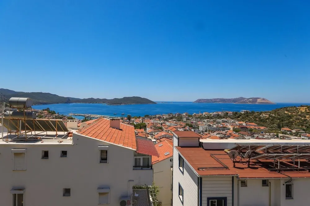 402 Deniz manzarali Standart oda