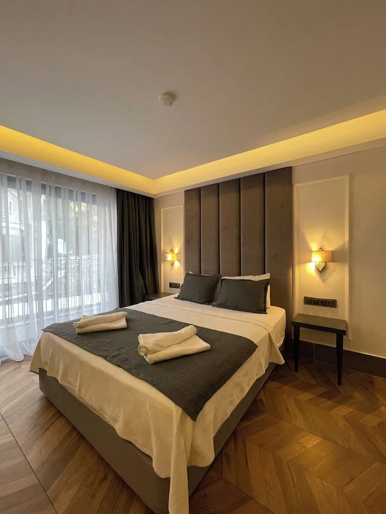 304 Kara manzarali Standart oda