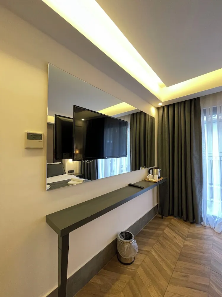 404 Kara manzarali Standart oda