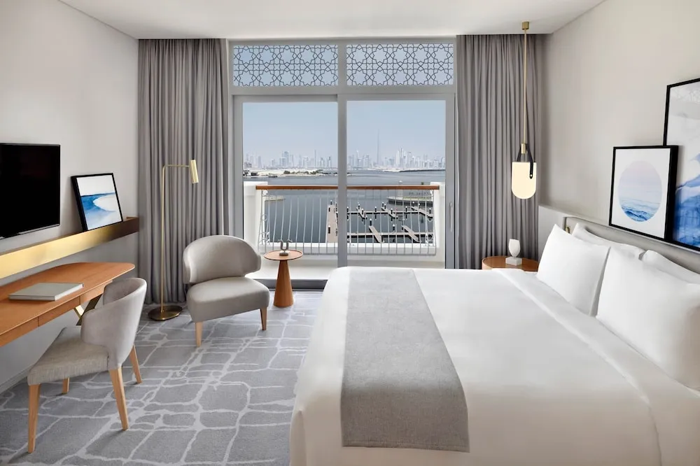 Premier Suite Corner Marina View