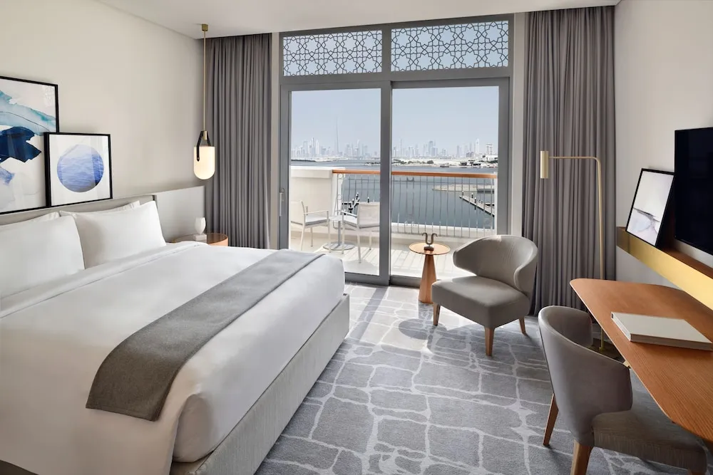 Deluxe Oda, 1 En Büyük (King) Boy Yatak, Balkon, Marina Manzaralı