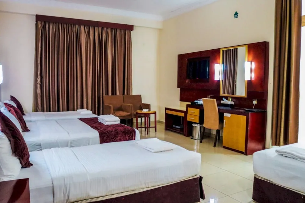 Family Üç Kişilik Oda