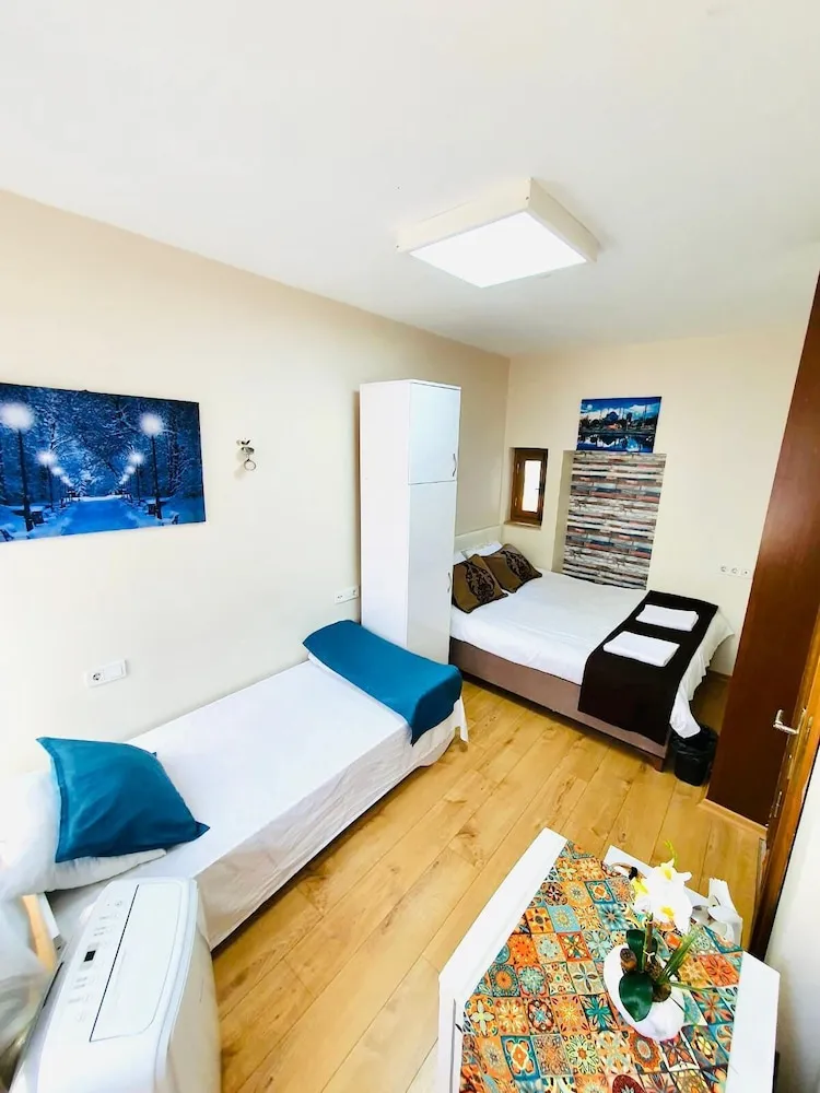 Comfort Üç Kişilik Oda, Şehir Manzaralı