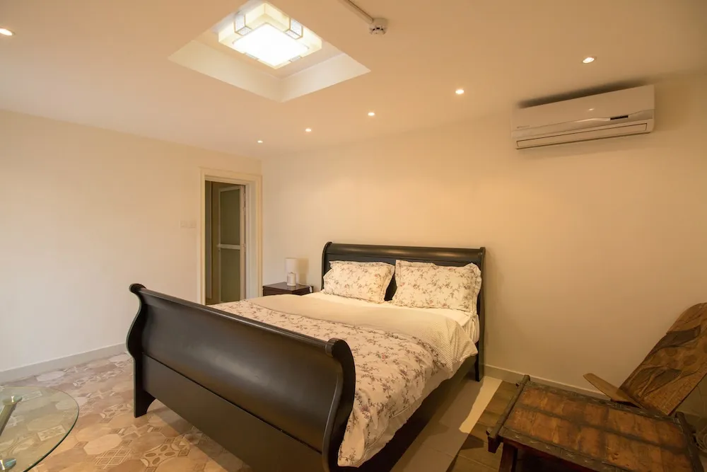 Deluxe Tek Büyük Yataklı Oda, Avlu