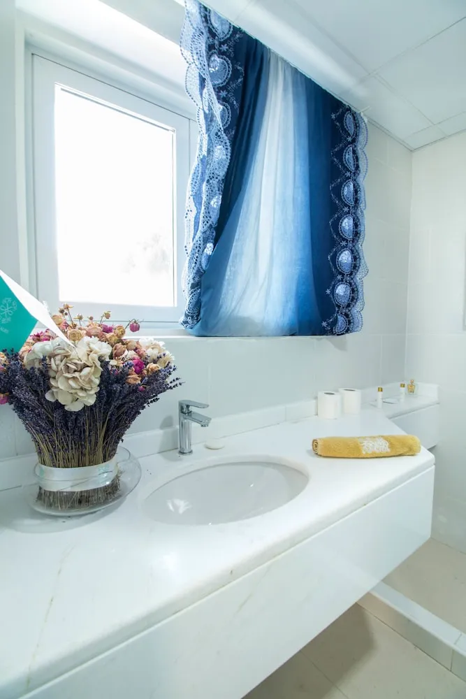 Premium Tek Büyük Yataklı Oda, Bahçe Manzaralı