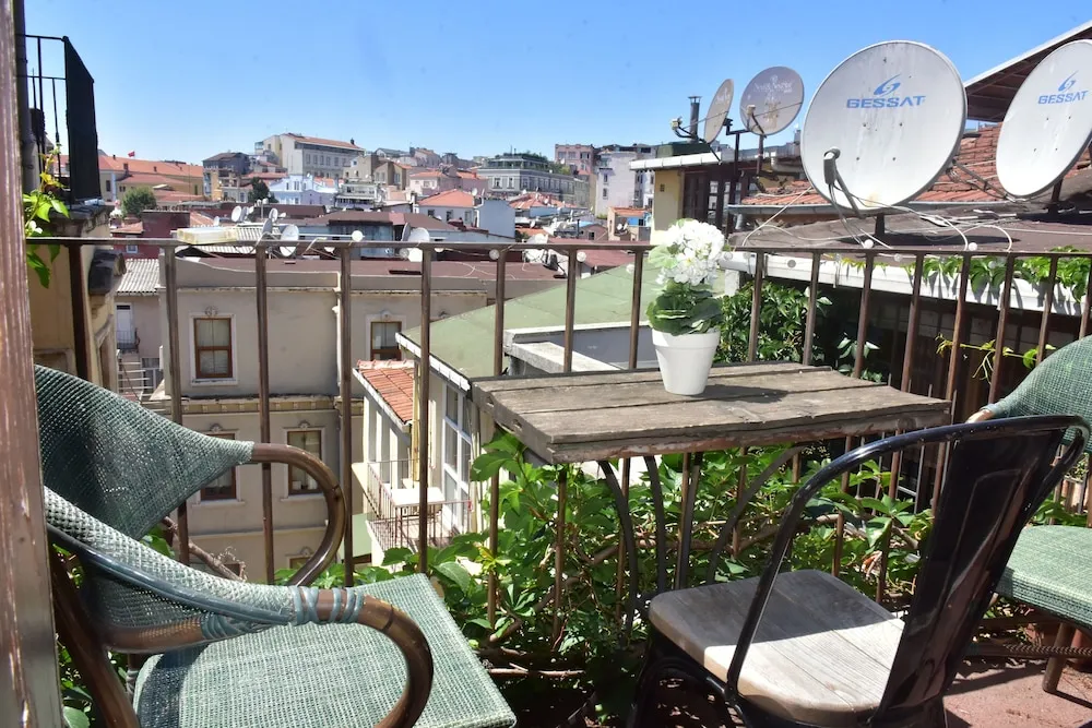 Panoramic Apart Daire, Balkon