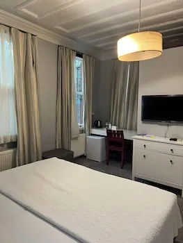 Çemberli House