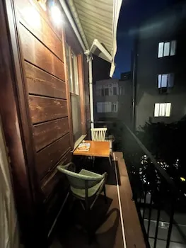 Çemberli House