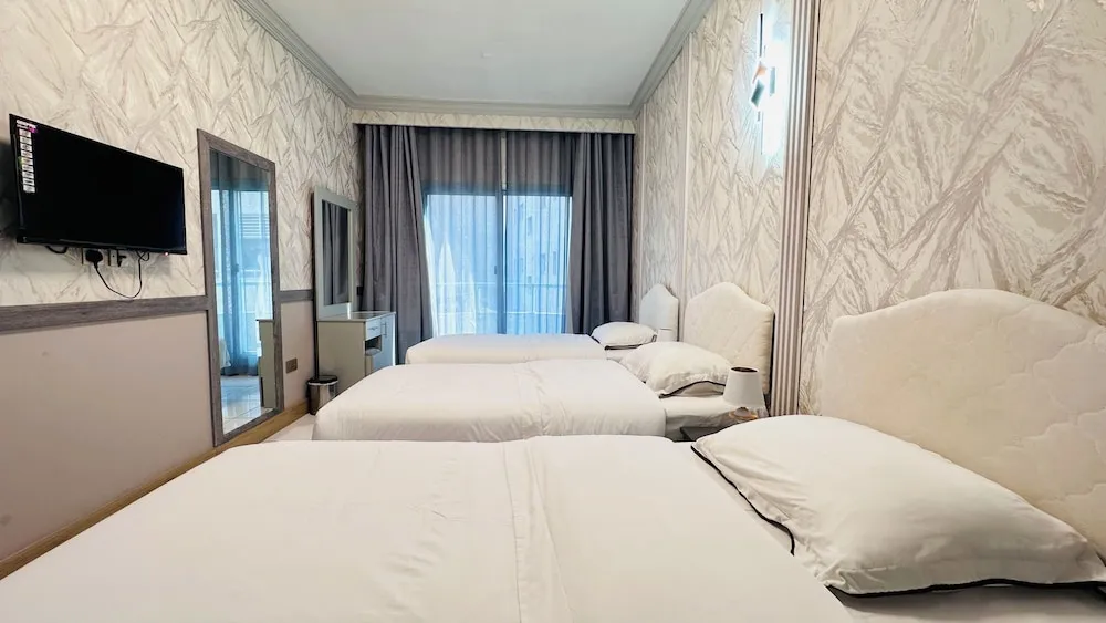 Deluxe Üç Kişilik Oda