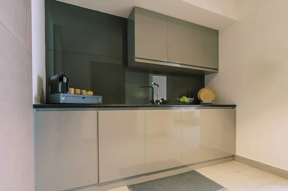 Premium Oda, 1 En Büyük (King) Boy Yatak, Küçük Mutfak