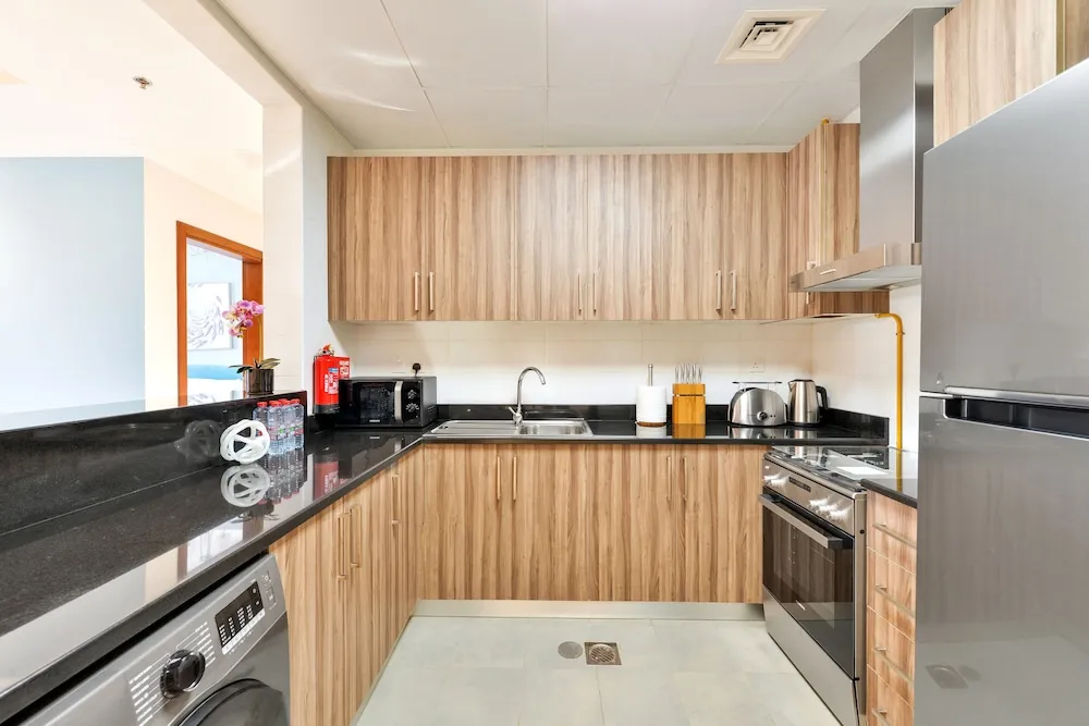 Deluxe 1BR Apartment