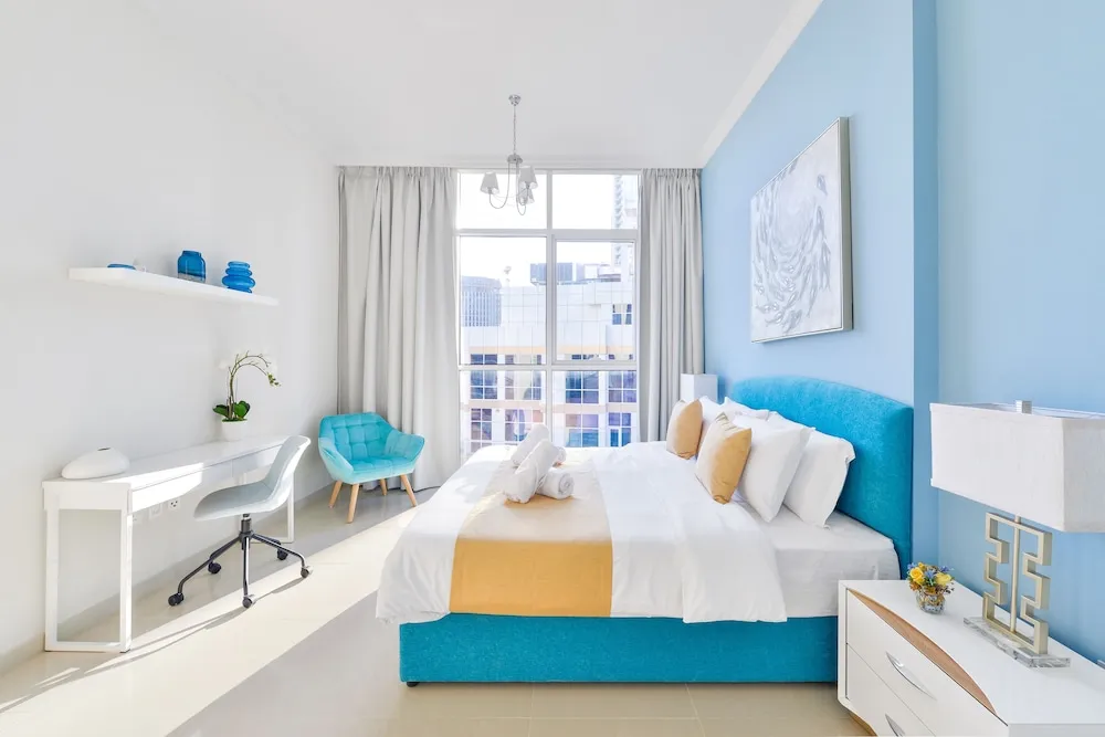 Deluxe 1BR Apartment