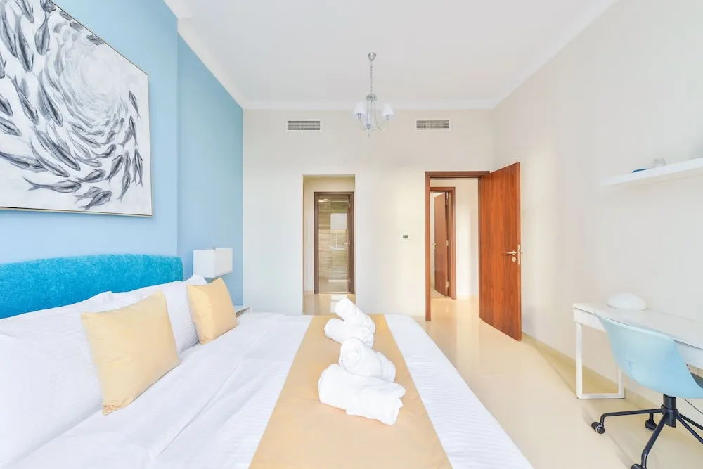 Deluxe 1BR Apartment