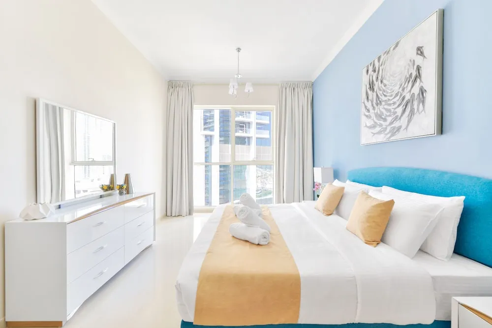 Deluxe 3BR Apartment