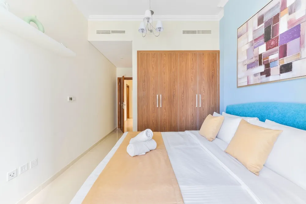 Deluxe 3BR Apartment