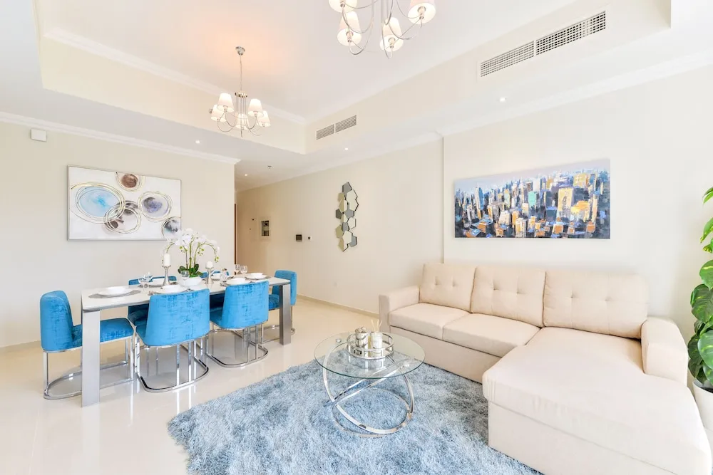 Deluxe 3BR Apartment