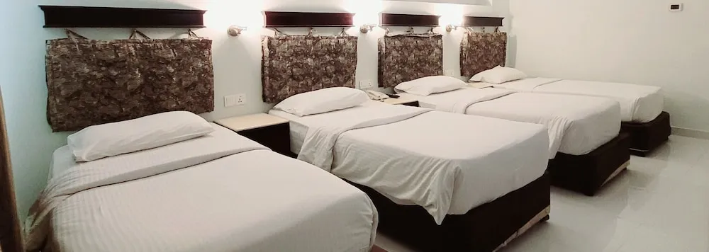 Dört Kişilik Oda, Havuz Kullanımı (with Free Parking)