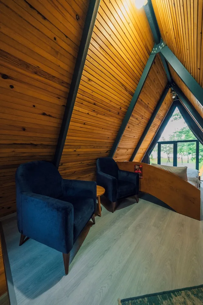 Classic Bungalov, Göl Manzaralı